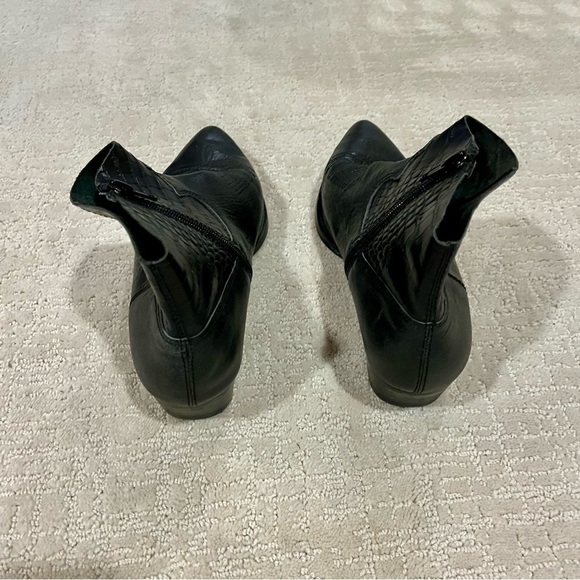 Gianni Bini Black leatherAnkle Boots - Picture 2 of 6